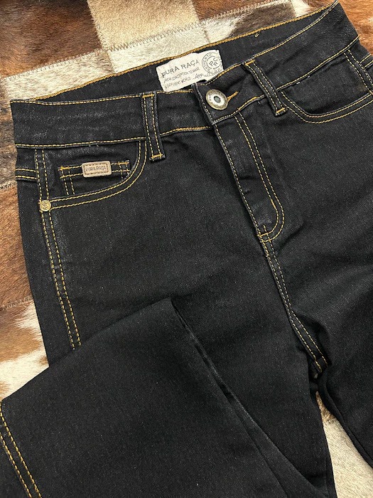 Como usar calça para montaria em looks femininos atuais