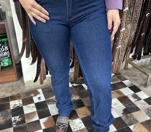 Como combinar calça country feminina com bota em produções de rodeio